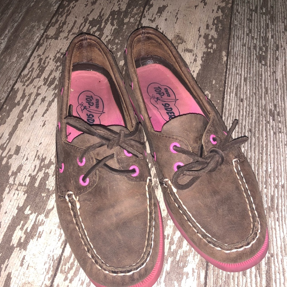 Leather sperrys!!